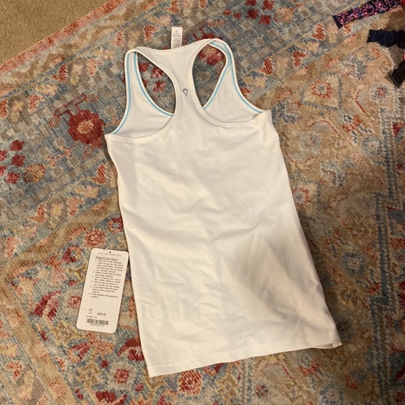 BRAND NEW IVIVVA TANK TOP!! - Picture 2 of 5